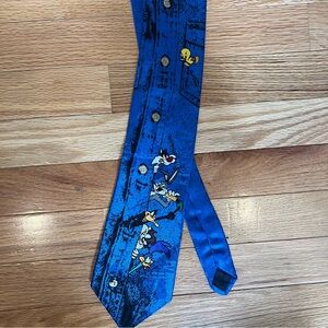 Warner Bros. Looney Tunes Mania Vintage 1994 blue tie with all characters
